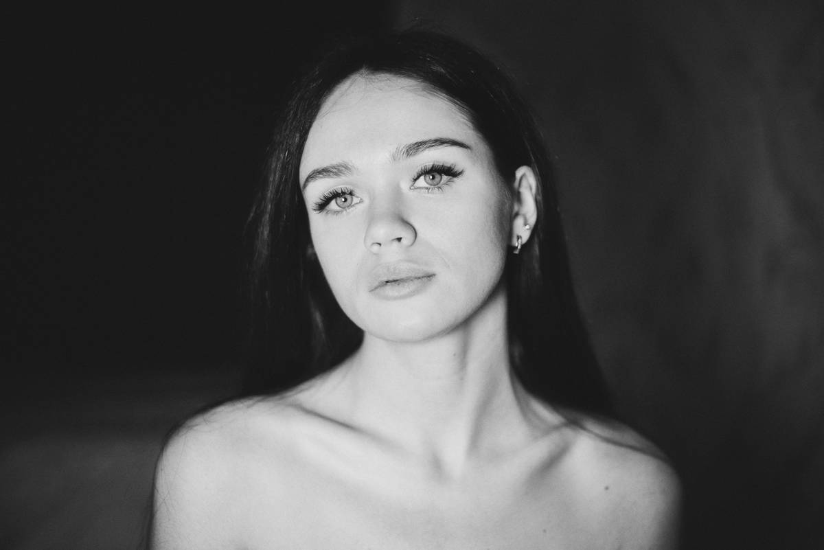Refined Makeup Style: 7 Proven Tips to Avoid Costly Mistakes